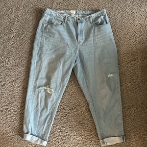 Universal Thread Light Blue Boyfriend Jeans